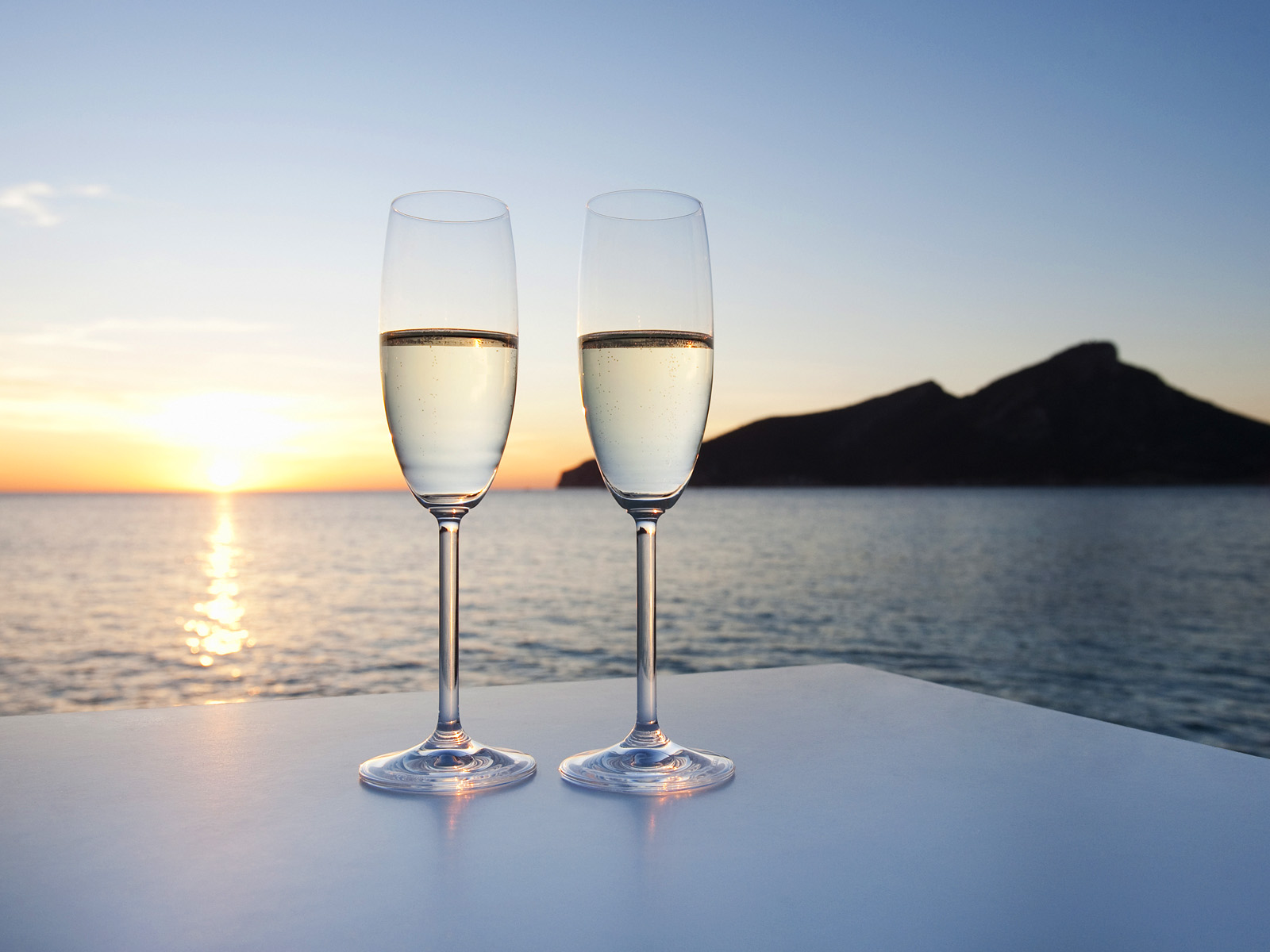 Champagne_For_Two