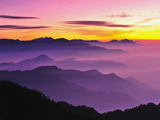Sun_Setting_Over