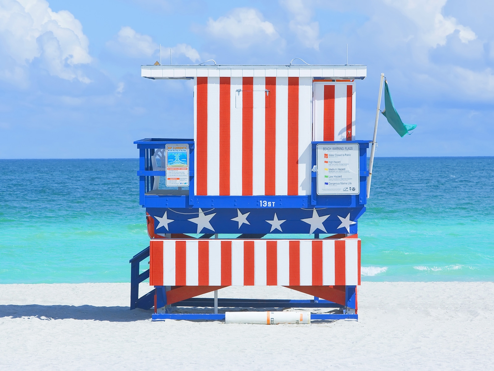 Lifeguard_Station_01