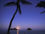 Moonrise_Over_Mokulua