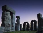Stonehenge_at_Night