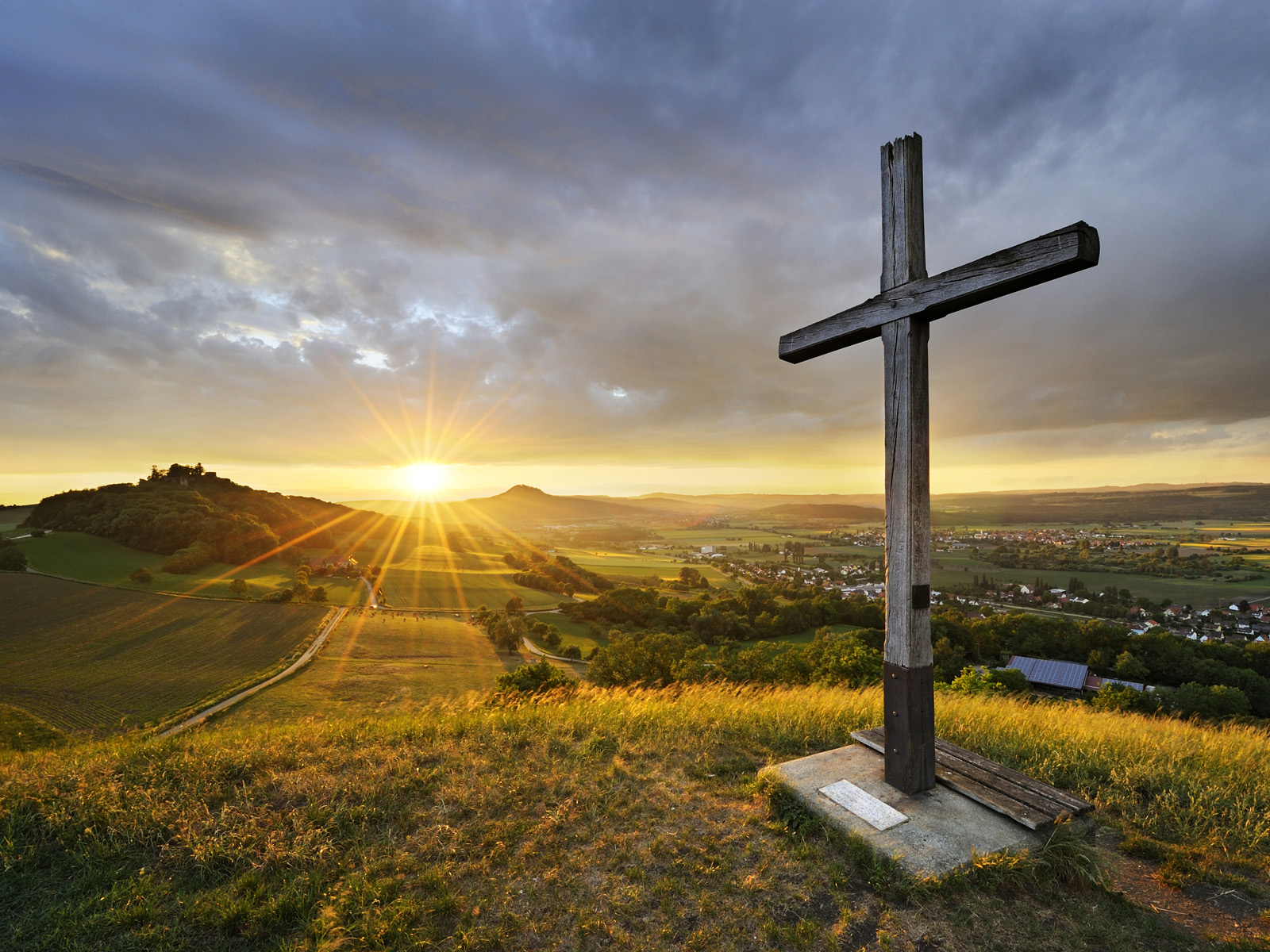 Hegau_at_Sunset