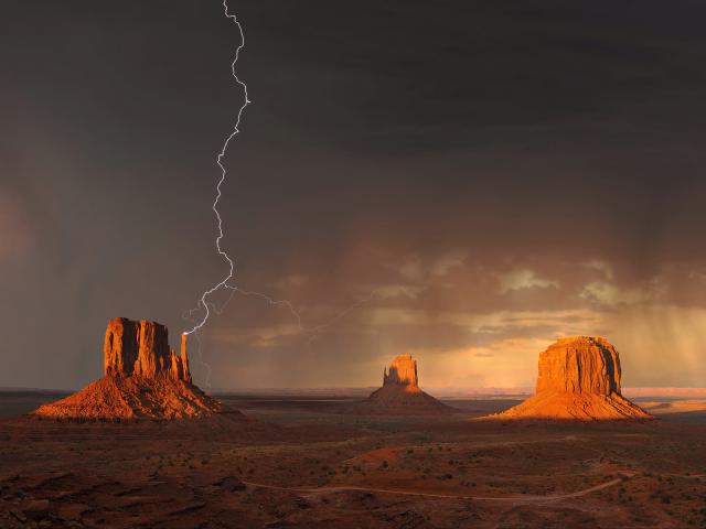 Thunderstorm_Over_Mo