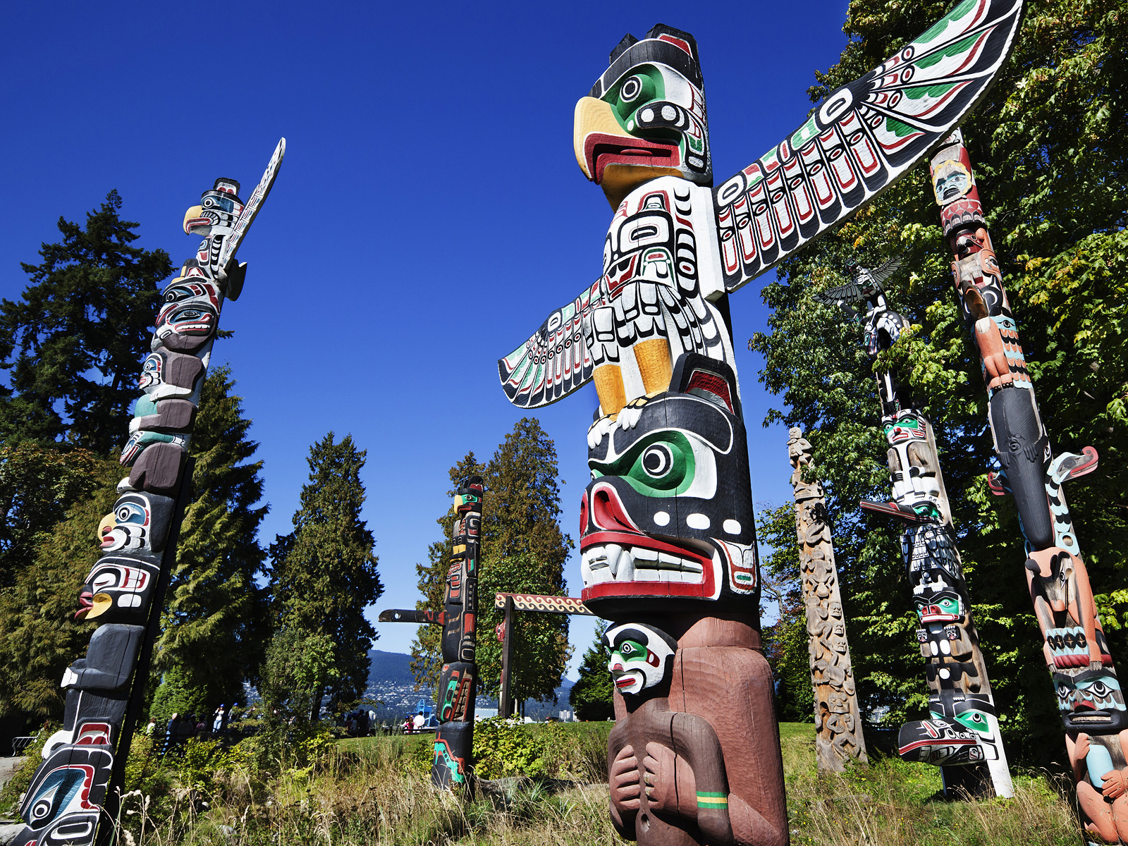 Totem_Poles_Stanley
