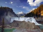 Wapta_Falls_Kicking