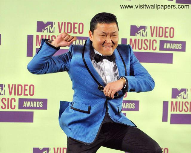 Gangnam_Style_PSY-13