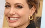 Angelina_Jolie_27