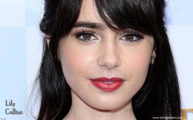 Lily_Collins_19