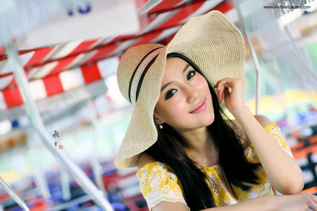 Beautiful_girls_178