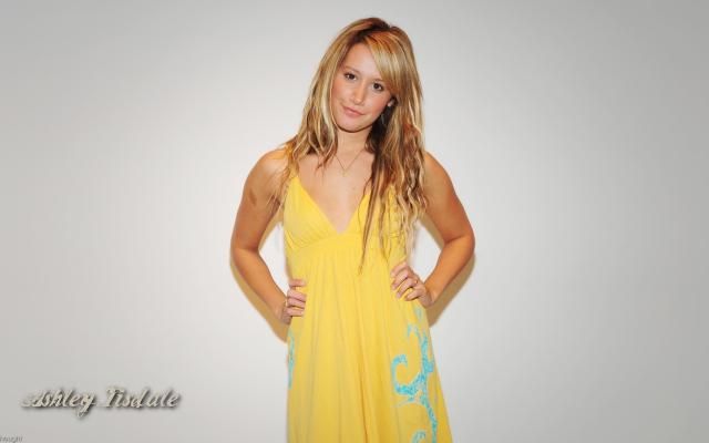 ashley_tisdale_15