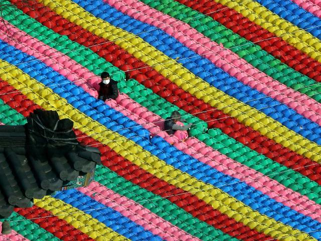 Bright_Lanterns_02