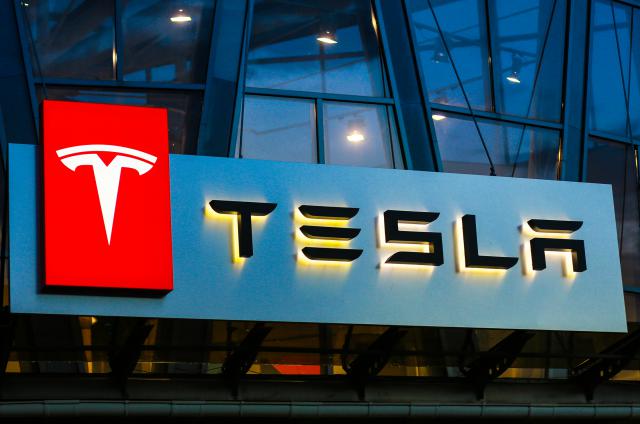 tesla_016