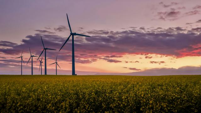 wind_turbines_08