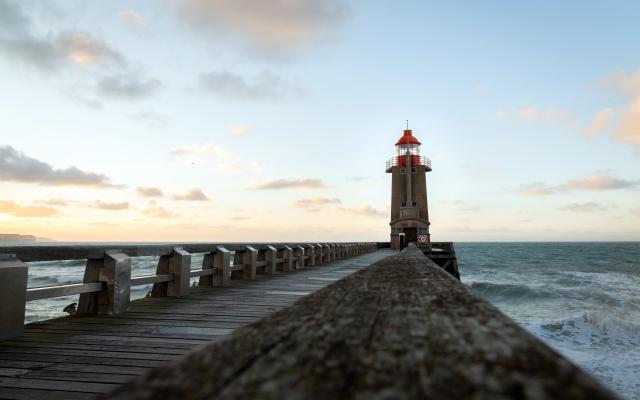 Lighthouse_213