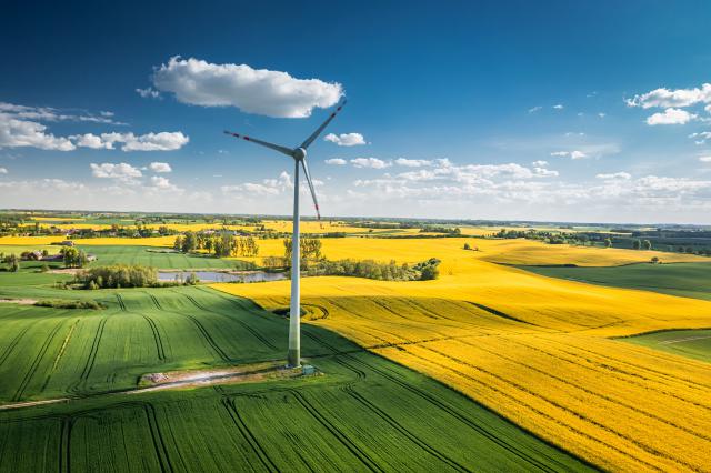 wind_turbines_31