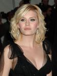 Elisha_Cuthbert_02