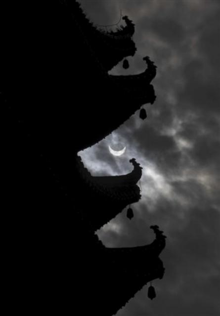 solar_eclipse_01