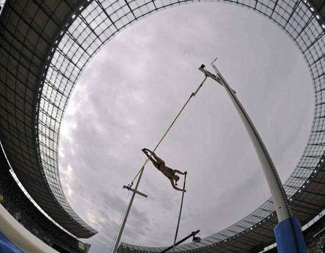 Yelena_Isinbayeva_01