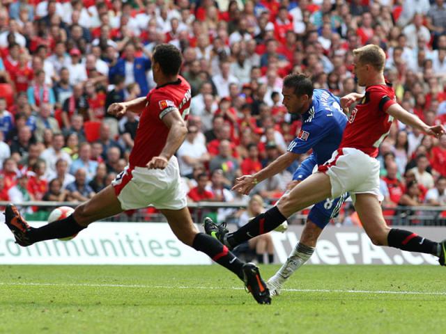 community_shield_05