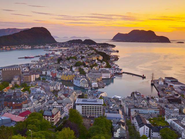 Elevated Elevated View Over Alesund, Sunnmre, Mre og Romsdal, Norway