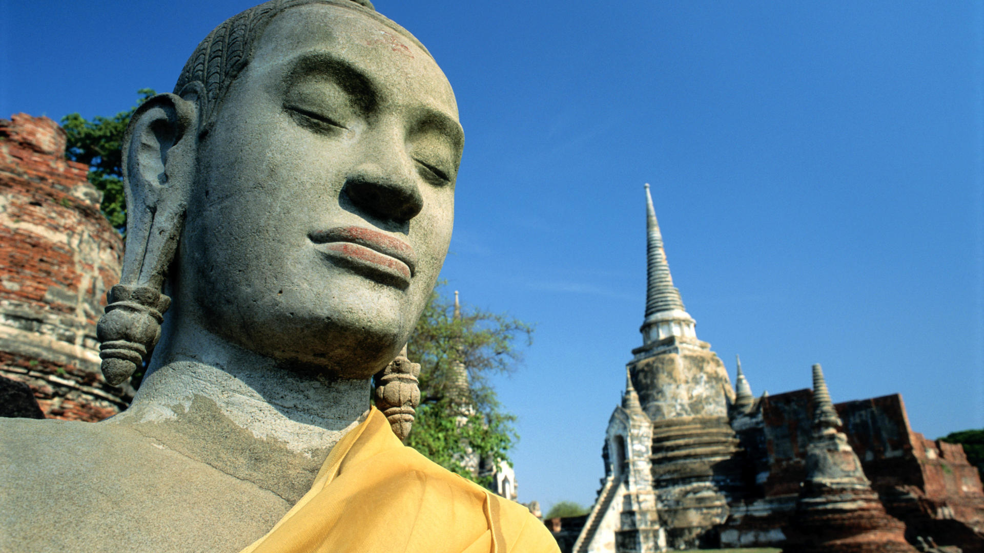 Buddha Statue Wat Tower