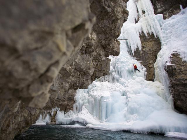 Ice_Climbing
