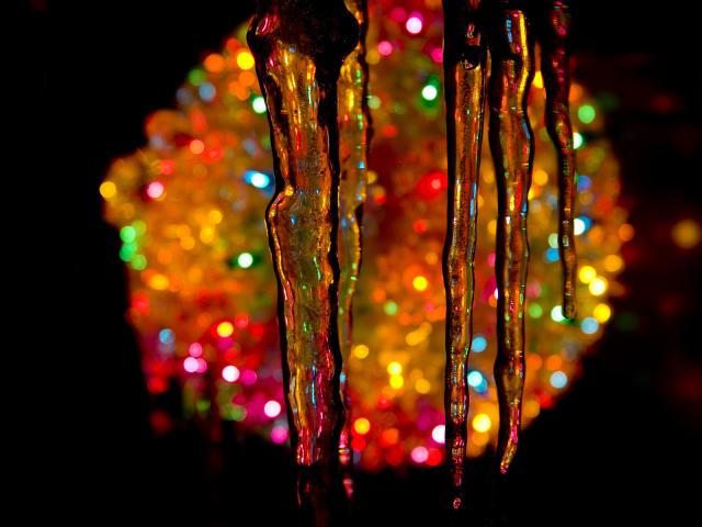 Rooftop_Icicles