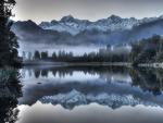 Lake_Matheson_Reflection