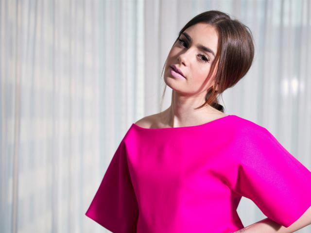 Lily_Collins_23