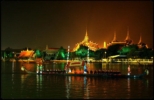 http://www.palungdham.com/watthai/emerald_temple02.jpg